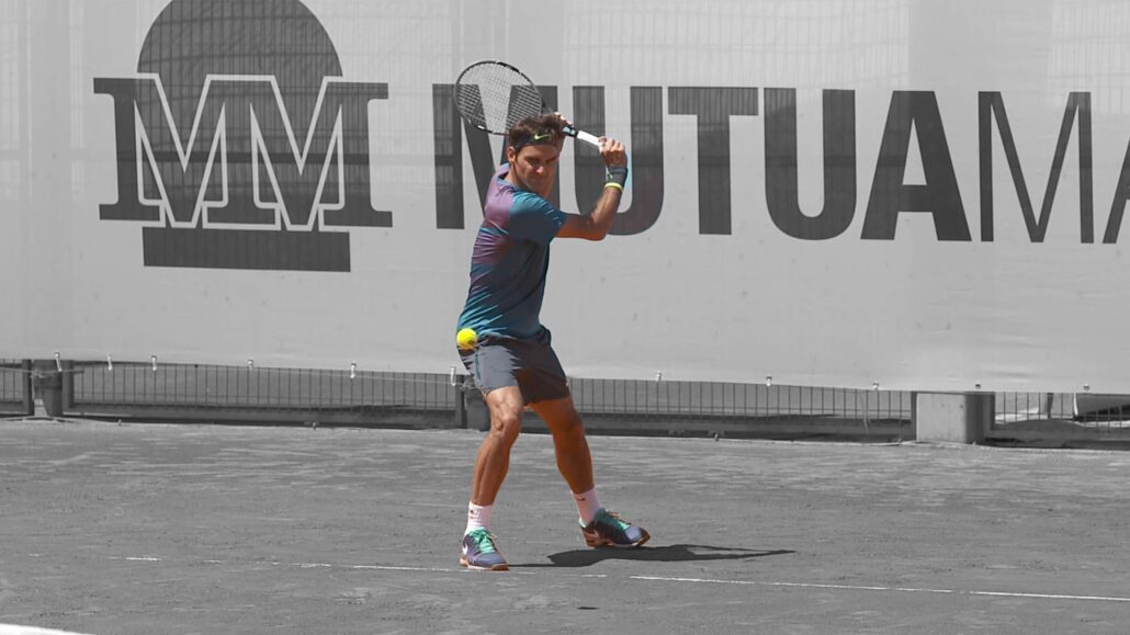 Roger Federer practicing at the 2015 Madrid Open.