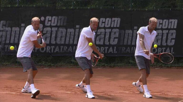 Backhand-one-handed-closed-stance-front_title