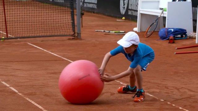 Bambinis-Fottwork-Practice-with-the-Swiss-Ball