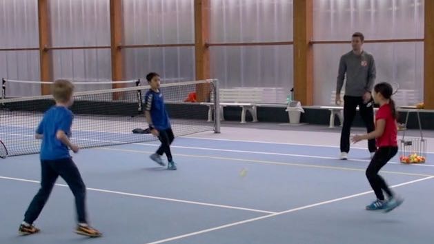 Bambinis - Throwing and Catching - One Bounce with Movement