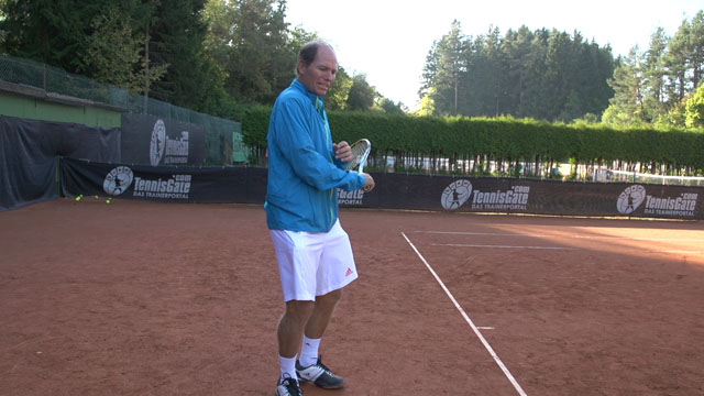 Forehand Finish - Use the Elbow as Guideline