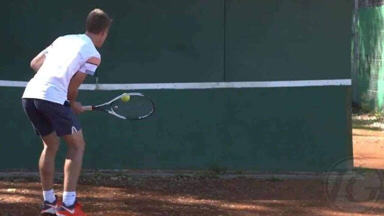 Forehand Volleys across the wall