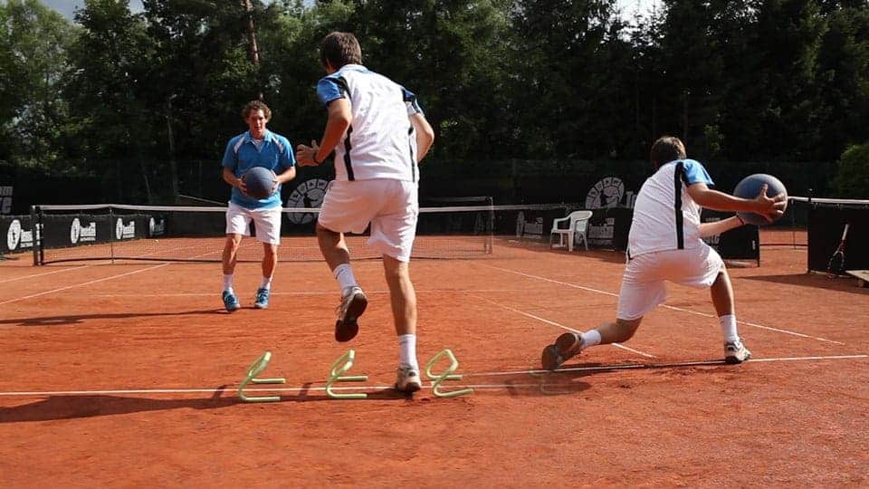 Speed-Drills: Sideways over Hurdles into a Rotational Throw