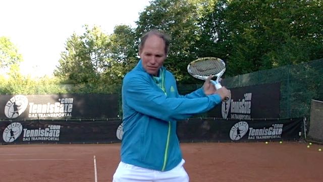 The Correct Finish on the Slice Backhand