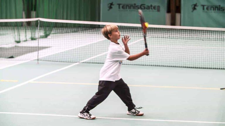 The first volley ralley